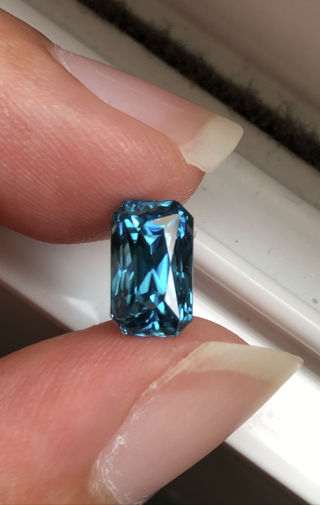 Blue Zircon 4.21ct. 