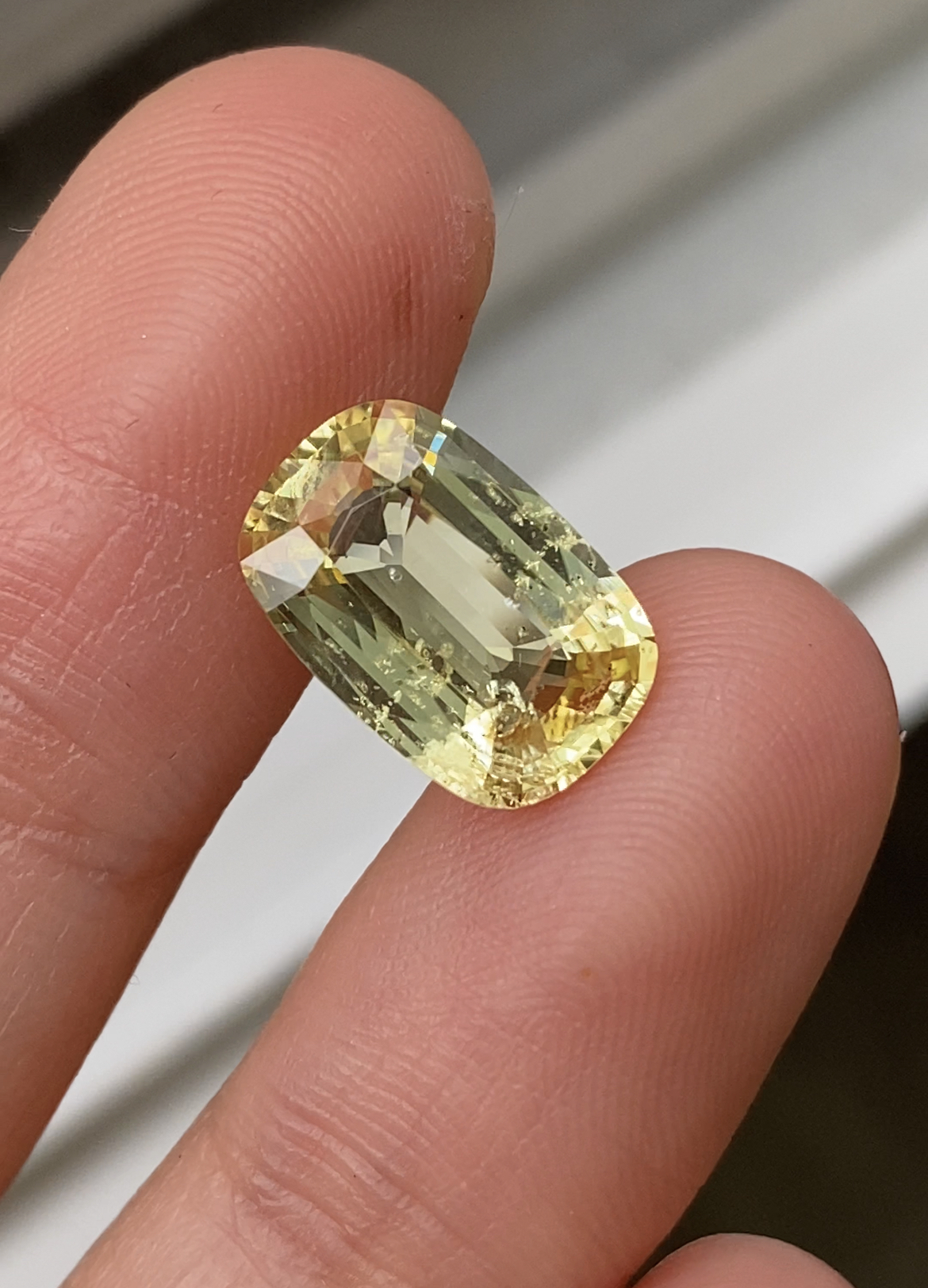 Yellow Sapphire 4.84 CT.