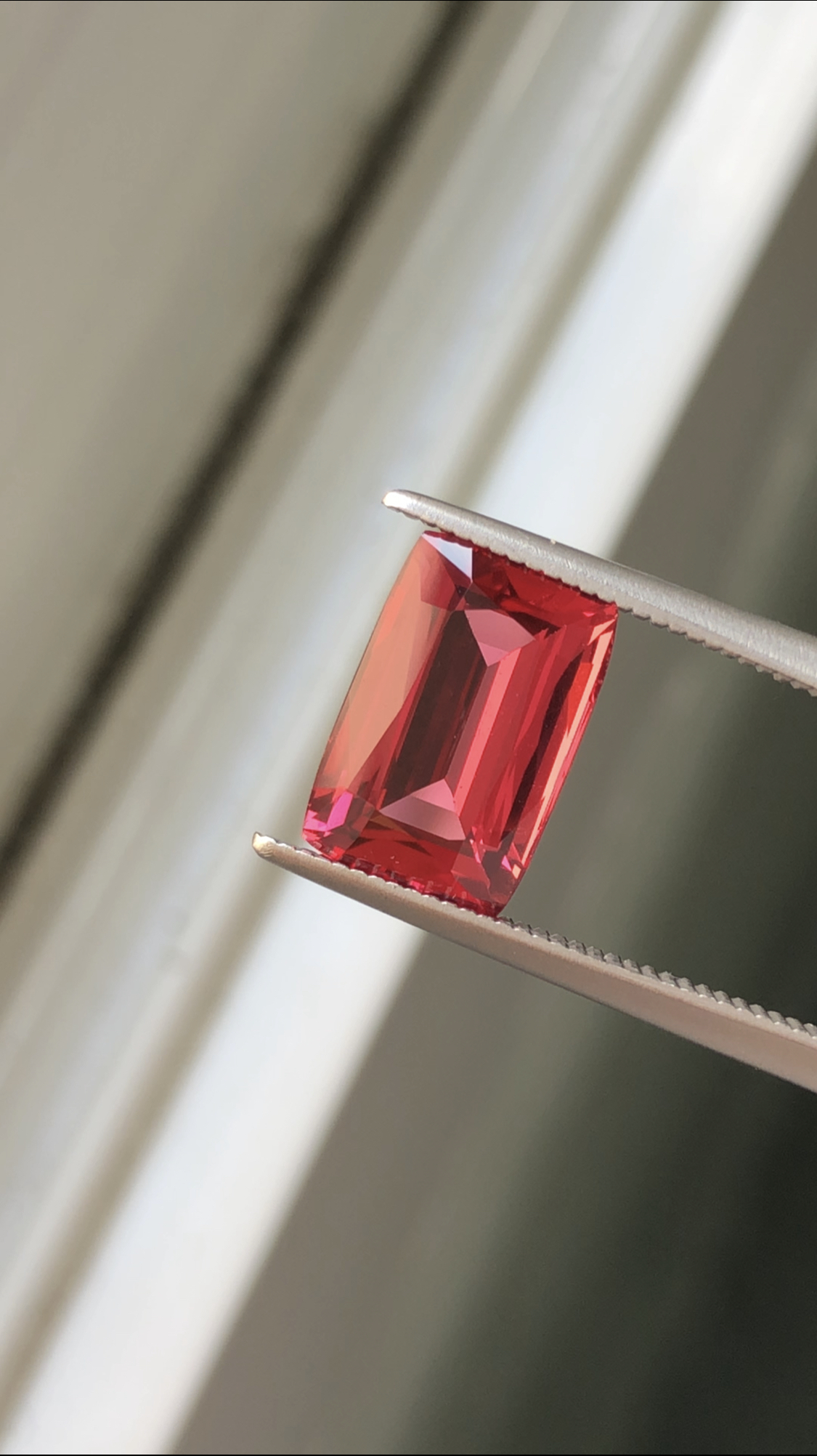 Natural Mahenge Spinel 4.09 CT. 