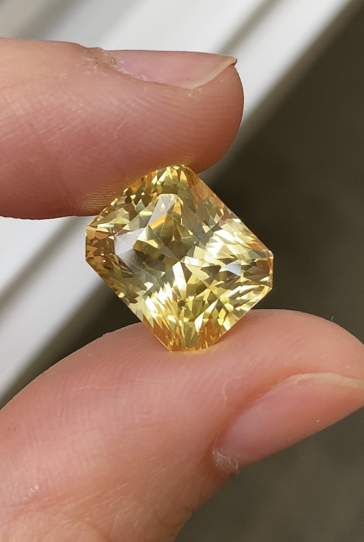 Natural Yellow Sapphire 11.08 CT. 
